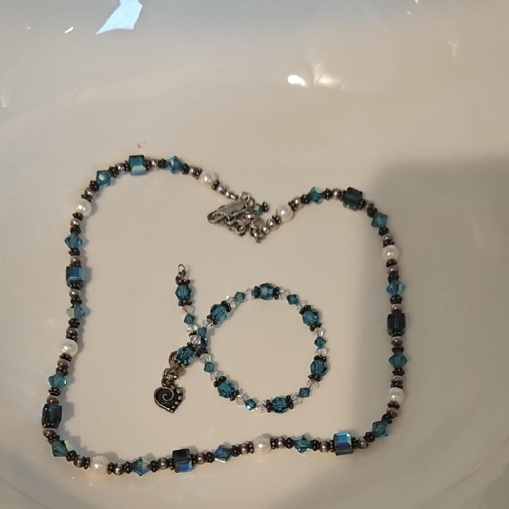 Elegant Blue and Silver Beaded Necklace and Bracelet Set